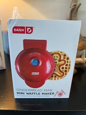 DASH GINGERBREAD MINI WAFFLE MAKER